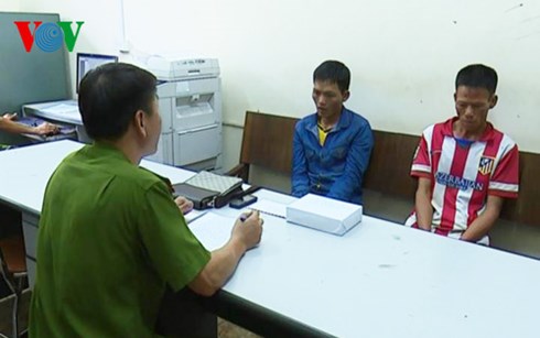 Bắt 2 đối tượng vận chuyển  2.000 vi&ecirc;n ma t&uacute;y tổng hợp ở Sơn La l&agrave; một trong những tin ph&aacute;p luật 24h qua
