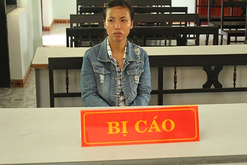 Trong những tin tức ph&aacute;p luật mới nhất h&ocirc;m nay c&oacute; vụ Giả danh c&aacute;n bộ từ thiện trộm cắp t&agrave;i sản