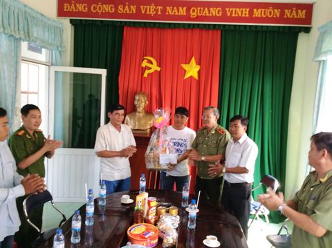 Khen thưởng các ‘hiệp sỹ đường phố’ Bình Dương là tin tức pháp luật mới nhất hôm nay