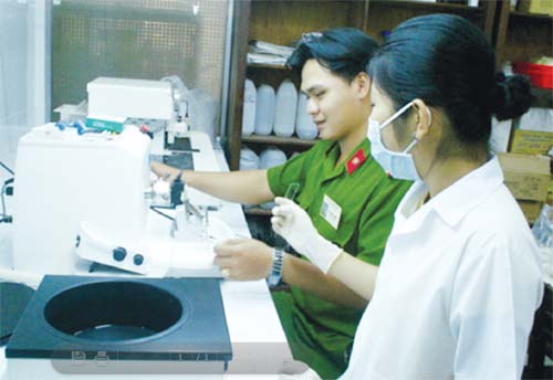 Những tin tức ph&aacute;p luật mới nhất h&ocirc;m nay đề cập đến t&igrave;nh trạng thiếu hụt b&aacute;c sĩ ph&aacute;p y
