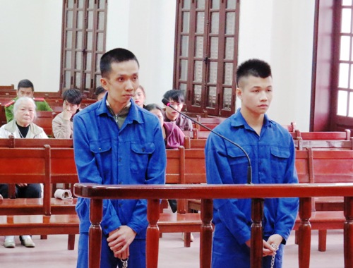 Bị c&aacute;o Minh v&agrave; Trung hầu t&ograve;a