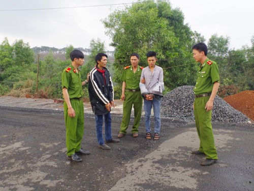 Hai đối tượng g&acirc;y &aacute;n tại hiện trường, theo những tin tức ph&aacute;p luật mới nhất h&ocirc;m nay