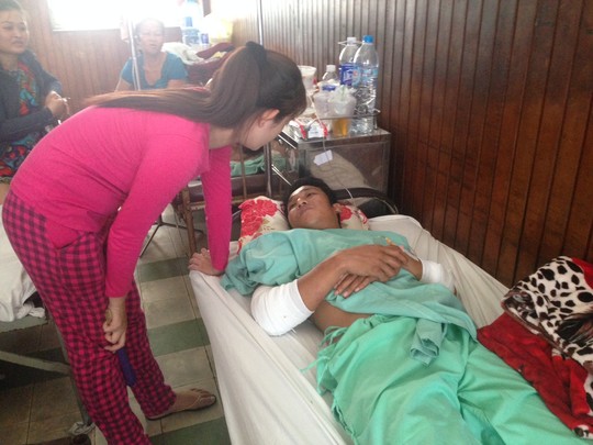Trong những tin tức ph&aacute;p luật mới nhất h&ocirc;m nay c&oacute; vụ bắt chủ qu&aacute;n bia d&ugrave;ng m&atilde; tấu ch&eacute;m người