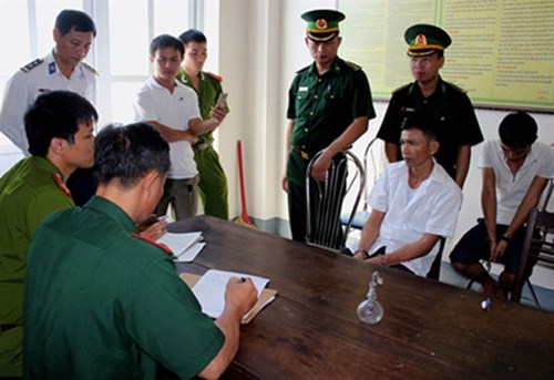Cơ quan chức năng l&agrave;m việc với đối tượng li&ecirc;n quan, theo những tin ph&aacute;p luật mới nhất h&ocirc;m nay