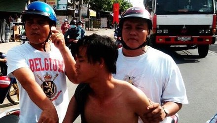 Trong những tin tức ph&aacute;p luật mới nhất h&ocirc;m nay c&oacute; vụ t&oacute;m nghi can trộm h&agrave;ng loạt xe m&aacute;y