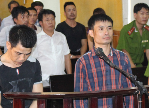 Những tin tức ph&aacute;p luật mới nhất h&ocirc;m nay đề cập đến đối tượng vờ mất t&uacute;i tiền tỷ, d&iacute; s&uacute;ng &eacute;p t&agrave;i xế bồi thường