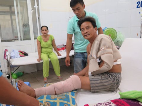 Say rượu, lấy bom bi &ldquo;xử&rdquo; bạn tri kỷ  theo những tin tức ph&aacute;p luật online mới nhất trong ng&agrave;y. Ảnh: