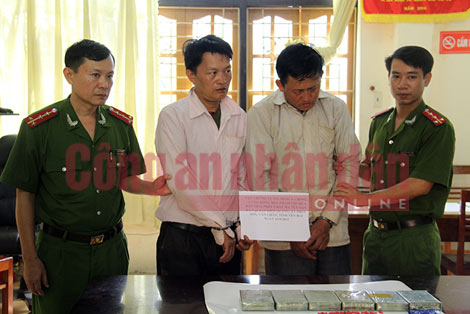 Những tin pháp luật 24h qua đề cập đến vụ Bắt 2 đối tượng cùng 6 bánh heroin Những tin pháp luật 24h qua đề cập đến vụ Bắt 2 đối tượng cùng 6 bánh heroin