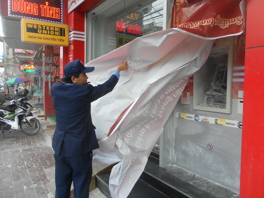 Những tin tức ph&aacute;p luật mới nhất h&ocirc;m nay đề cập đến đối tượng chuy&ecirc;n ph&aacute;  c&acirc;y ATM cướp tiền