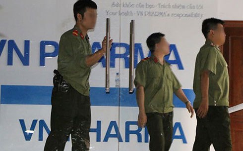 Trong những tin ph&aacute;p luật 24h qua c&oacute; vụ khởi tố th&ecirc;m một Ph&oacute; Tổng Gi&aacute;m đốc C&ocirc;ng ty VN Pharma