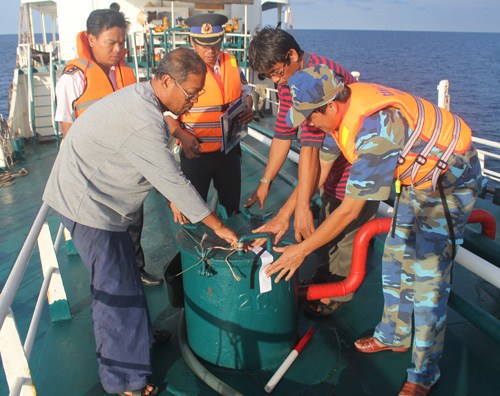 Nạn bu&ocirc;n dầu lậu được đề cập đến trong mục tin tức ph&aacute;p luật mới nhất h&ocirc;m nay