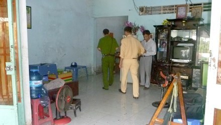 C&ocirc;ng an kh&aacute;m nghiệm hiện trường vụ nam thanh ni&ecirc;n nguy kịch v&igrave; bị đ&aacute;nh hội đồng, theo những tin tức ph&aacute;p luật mới nhất h&ocirc;m nay