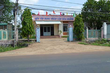 Bắt cặp vợ ch&ocirc;̀ng kh&ocirc;́ng ch&ecirc;́ bảo vệ, cướp g&acirc;̀n nửa tỷ đ&ocirc;̀ngl&agrave; tin tức ph&aacute;p luật online mới nhất trong ng&agrave;y. Ảnh: 