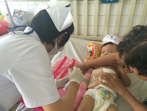 Ch&aacute;u Hải đang được c&aacute;c y, b&aacute;c sĩ chăm s&oacute;c tại bệnh viện, theo những tin tức ph&aacute;p luật mới nhất h&ocirc;m nay