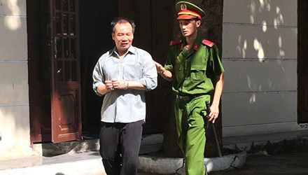 Y&ecirc;u r&acirc;u xanh' Nguyễn Hữu Nh&acirc;n bị tuy&ecirc;n &aacute;n 18 năm t&ugrave;