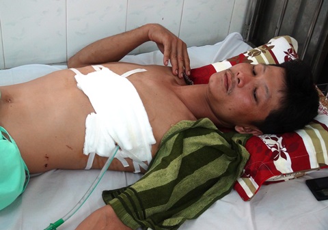 Bị đ&acirc;m thấu tim v&igrave; ngăn cản h&agrave;ng x&oacute;m đ&aacute;nh nhau l&agrave; một trong những tin ph&aacute;p luật mới nhất 24h qua. 
