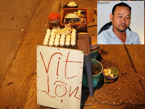 Vụ bắt kẻ giả gái trốn truy nã gần 20 năm là điểm nhấn của bản tin pháp luật hôm nay Vụ bắt kẻ giả gái trốn truy nã gần 20 năm là điểm nhấn của bản tin pháp luật hôm nay