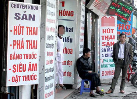 Đề xuất mức phạt cho tội ph&aacute; thai tr&aacute;i ph&eacute;p l&agrave; một trong những tin tức ph&aacute;p luật mới nhất h&ocirc;m nay