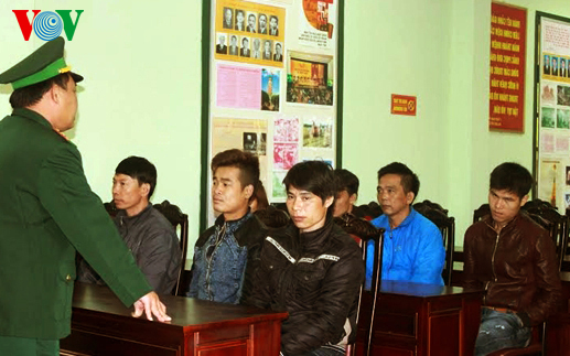 Bắt giữ nh&oacute;m đối tượng định vượt bi&ecirc;n tr&aacute;i ph&eacute;p l&agrave; tin tức ph&aacute;p luật mới nhất h&ocirc;m nay