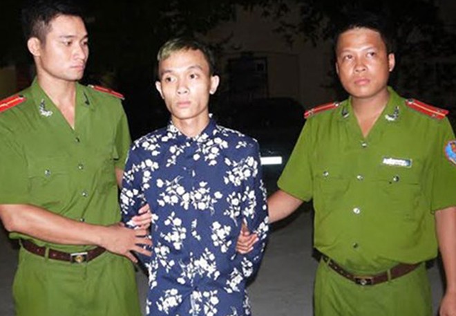 Cuộc v&acirc;y r&aacute;p kẻ trốn truy n&atilde; '&ocirc;m' 94 b&aacute;nh heroin  l&agrave; một trong những tin ph&aacute;p luật mới nhất h&ocirc;m nay. Ảnh: