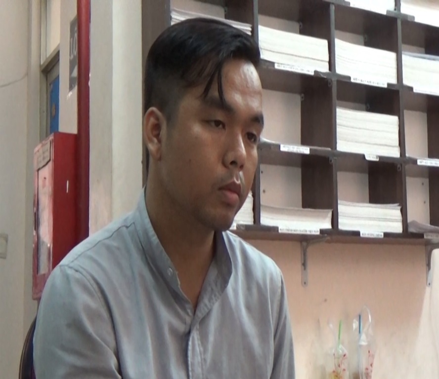 Trong những tin tức ph&aacute;p luật mới nhất h&ocirc;m nay c&oacute; vụ bắt giữ kẻ d&ugrave;ng ảnh &lsquo;n&oacute;ng&rsquo; tống tiền bạn g&aacute;i cũ