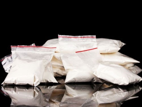 Trong những tin tức ph&aacute;p luật mới nhất h&ocirc;m nay c&oacute; vụ &Ocirc;t&ocirc; v&ocirc; chủ chứa 50 b&aacute;nh heroin