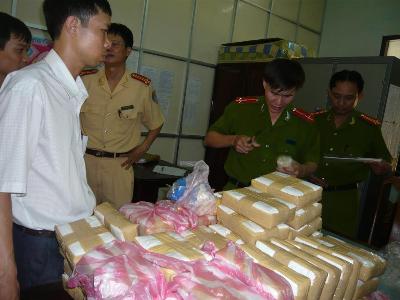 Trong những tin tức ph&aacute;p luật mới nhất h&ocirc;m nay c&oacute; vụ vận chuyển ma t&uacute;y số lượng lớn