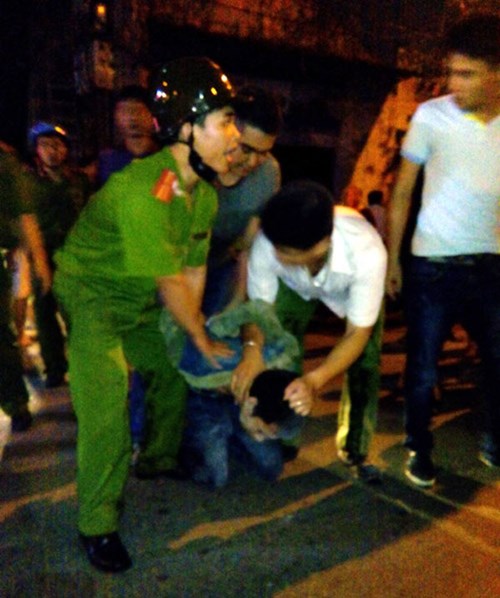 Giải cứu bé 4 tuổi bị cha dọa giết ở Hải Phòng là tin tức pháp luật mới nhất hôm nay Giải cứu bé 4 tuổi bị cha dọa giết ở Hải Phòng là tin tức pháp luật mới nhất hôm nay