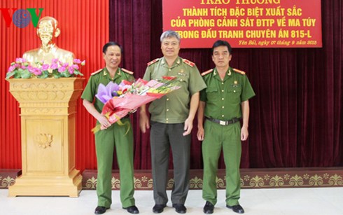 Những tin pháp luật mới nhất hôm nay đề cập đến chuyên án bắt giữ đối tượng mua bán 6 bánh heroin ở Yên Bái Những tin pháp luật mới nhất hôm nay đề cập đến chuyên án bắt giữ đối tượng mua bán 6 bánh heroin ở Yên Bái