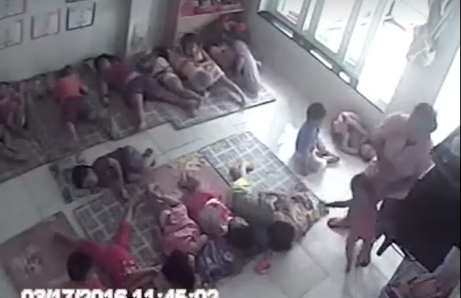 Trong những tin tức thời sự 24h h&ocirc;m nay c&oacute; việc Đ&igrave;nh chỉ c&ocirc; gi&aacute;o 'n&eacute;m trẻ' trước khi đi ngủ ở S&agrave;i G&ograve;n