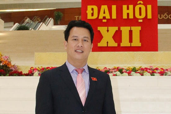 Tin tức thời sự 24h ng&agrave;y 21/4 đề cập đến việc &ocirc;ng Đặng Quốc Kh&aacute;nh - Chủ tịch UBND tỉnh trẻ nhất Việt Nam