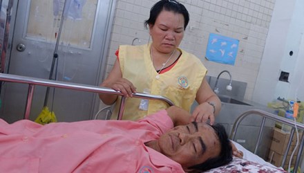 Trong những tin tức thời sự 24h h&ocirc;m nay c&oacute; việc y&ecirc;u cầu miễn viện ph&iacute; cho &ocirc;ng Huỳnh Văn N&eacute;n