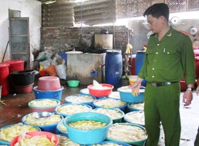 Tin tức trong ng&agrave;y 22/4: Tử vong v&igrave; ăn bọ rầy rang gi&ograve;n