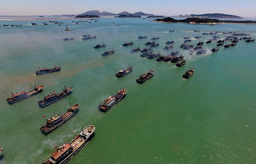 T&agrave;u c&aacute; Trung Quốc. Ảnh: Xinhua