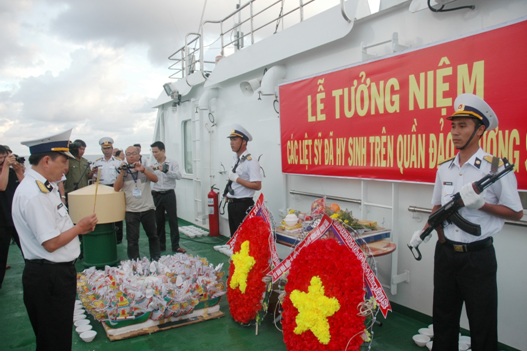 Sự kiện Gạc Ma ng&agrave;y 14/3/1988 với &ldquo;v&ograve;ng tr&ograve;n bất tử&rdquo; m&atilde;i l&agrave; tấm gương quyết tử cho 13Win19 com game bài đổi thưởng
