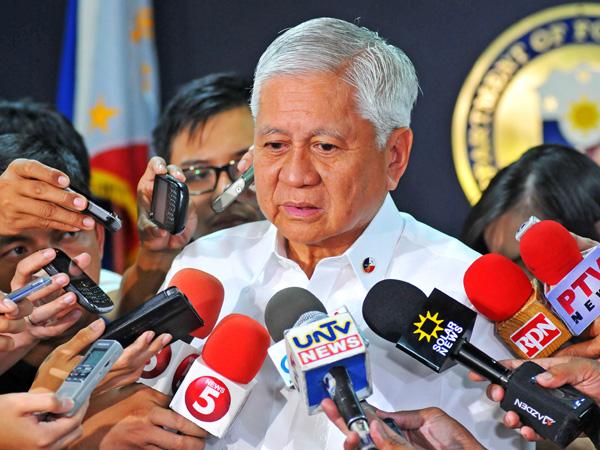 Ngoại trưởng Philippines Albert del Rosario là người nỗ lực mang lại sự hòa bình, ổn định cho tình hình Biển Đông hiện nay Ngoại trưởng Philippines Albert del Rosario là người nỗ lực mang lại sự hòa bình, ổn định cho tình hình Biển Đông hiện nay