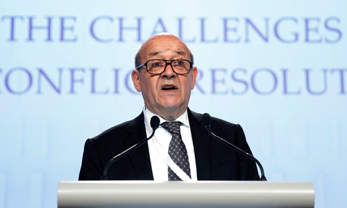 Bộ trưởng Quốc ph&ograve;ng Ph&aacute;p Jean-Yves Le Drian ph&aacute;t biểu về t&igrave;nh h&igrave;nh Biển Đ&ocirc;ng hiện nay tại Đối thoại Shangri-La ở Singapore