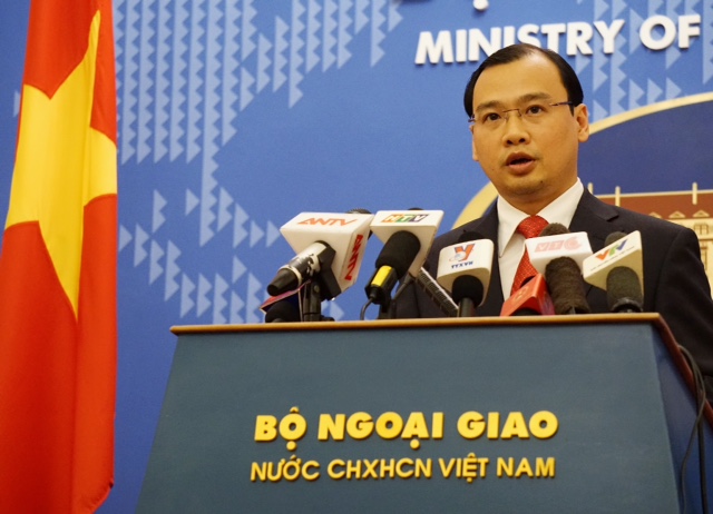 Người ph&aacute;t ng&ocirc;n Bộ Ngoại giao Việt Nam L&ecirc; Hải B&igrave;nh ph&aacute;t biểu về t&igrave;nh h&igrave;nh Biển Đ&ocirc;ng hiện nay trong buổi họp b&aacute;o chiều 14/4