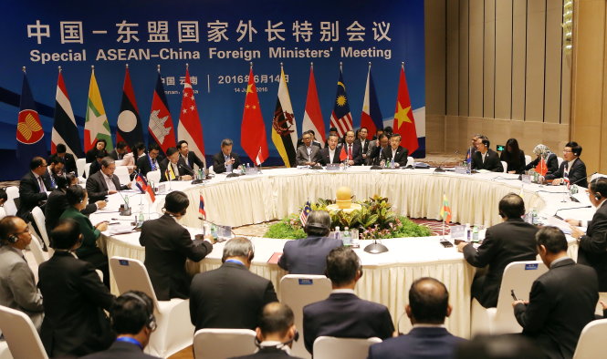 Việc ASEAN khẩn cấp thu hồi tuy&ecirc;n bố chung về t&igrave;nh h&igrave;nh Biển Đ&ocirc;ng khiến dư luận thế giới đặc biệt quan t&acirc;m