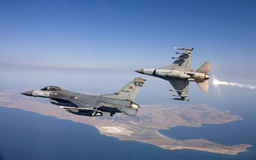 Indonesia tuyên bố sẽ triển khai máy bay F-16 để chống 'trộm' trên Biển Đông Indonesia tuyên bố sẽ triển khai máy bay F-16 để chống 'trộm' trên Biển Đông