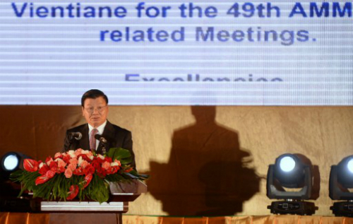 Trong khi đ&oacute;, Hội nghị ngoại trưởng ASEAN vẫn đang bế tắc về vấn đề Biển Đ&ocirc;ng