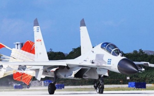 Việc Trung Quốc điều m&aacute;y bay mang t&ecirc;n lửa ra Biển Đ&ocirc;ng được cho l&agrave; t&iacute;n hiệu cảnh b&aacute;o tới Mỹ v&agrave; đồng minh