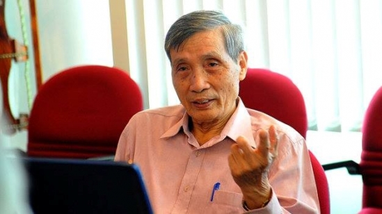 Chuẩn Đ&ocirc; đốc L&ecirc; Kế L&acirc;m nhấn mạnh phải theo s&aacute;t mọi động tĩnh của gi&agrave;n khoan Hải Dương 981 tr&ecirc;n Biển Đ&ocirc;ng