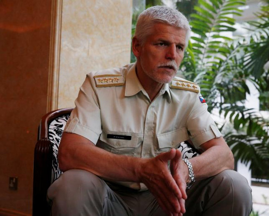 Tướng Petr Pavel - Chủ tịch Ủy ban Qu&acirc;n sự NATO tuy&ecirc;n bố li&ecirc;n minh qu&acirc;n sự n&agrave;y sẽ theo s&aacute;t t&igrave;nh h&igrave;nh Biển Đ&ocirc;ng
