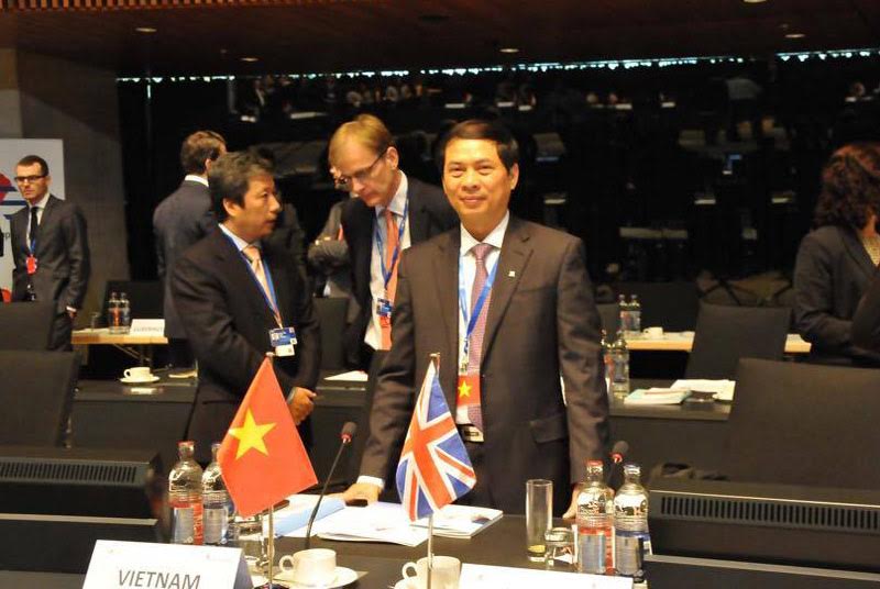 Thứ trưởng Ngoại giao B&ugrave;i Thanh Sơn n&ecirc;u vấn đề Biển Đ&ocirc;ng ra hội nghị ASEAM 12 tại Luxembourg