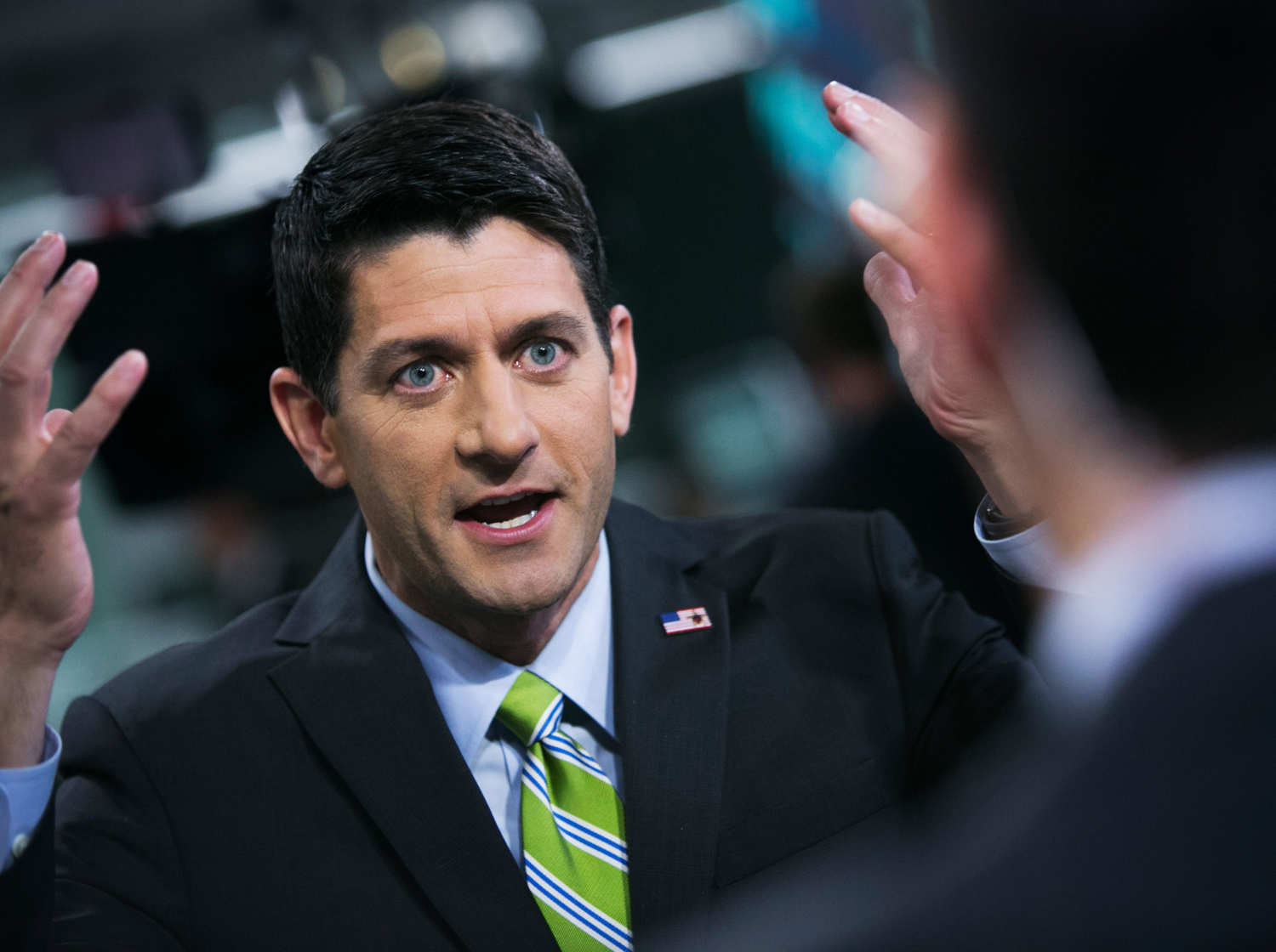 Chủ tịch Hạ viện Mỹ Paul Ryan cho rằng Washington cần can thiệp s&acirc;u hơn v&agrave;o t&igrave;nh h&igrave;nh Biển Đ&ocirc;ng hiện nay