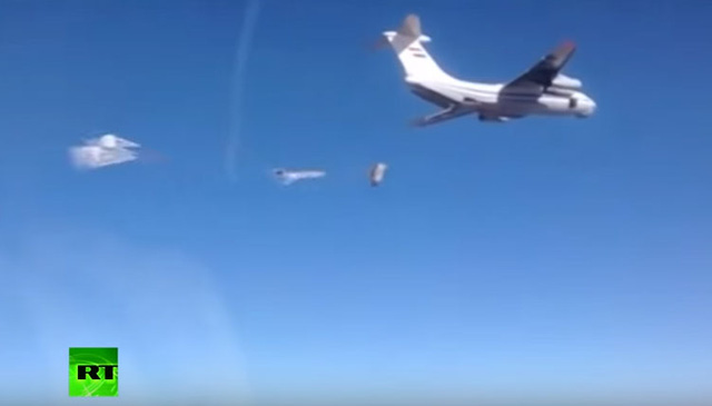 T&igrave;nh h&igrave;nh chiến sự Syria mới nhất ng&agrave;y 21/1/2016 đưa tin M&aacute;y bay Nga thả 40 tấn h&agrave;ng viện trợ cho người d&acirc;n Syria 