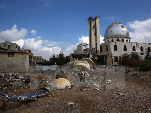 Cảnh đ&ocirc;̉ nát sau các cu&ocirc;̣c kh&ocirc;ng kích của qu&acirc;n đ&ocirc;̣i Syria nhằm vào phía đ&ocirc;ng Ghouta, theo tình hình chi&ecirc;́n sự Syria mới c&acirc;̣p nh&acirc;̣t 