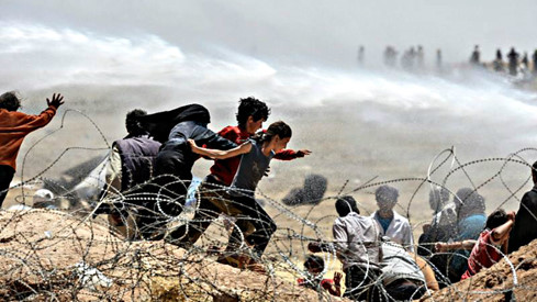 Tin tức mới c&acirc;̣p nh&acirc;̣t v&ecirc;̀ tình hình chi&ecirc;́n sự Syria đưa tin nhi&ecirc;̀u người d&acirc;n Syria bị bắn khi vượt qua bi&ecirc;n giới 
