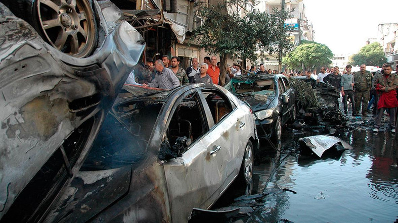 Tin tức mới c&acirc;̣p nh&acirc;̣t v&ecirc;̀ tình hình chi&ecirc;́n sự Syria đưa tin  vụ đ&aacute;nh bom tự s&aacute;t gần một đền thờ Hồi gi&aacute;o Shiite ở ngoại &ocirc; thủ đ&ocirc; Damascus